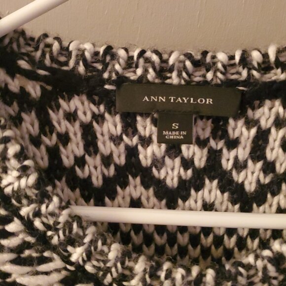 Wool blend sweater - Picture 2 of 6